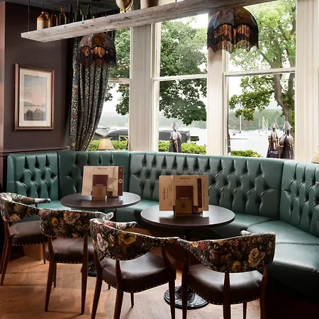 אורחן The Waterhead Inn, Ambleside- The Collection Group