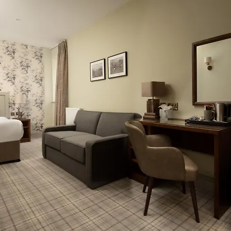 אורחן The Waterhead Inn, Ambleside- The Collection Group 4*