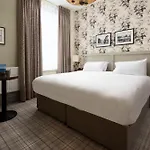 宾馆 The Waterhead Inn, Ambleside- The Collection Group 安布尔塞德