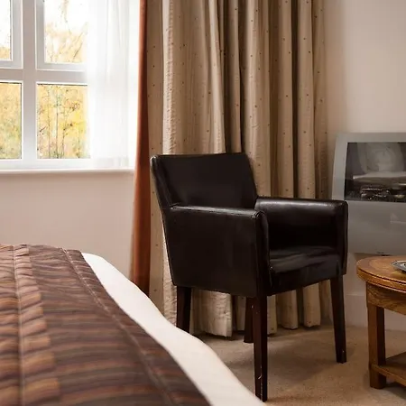 The Waterhead Inn, Ambleside- The Collection Group イン 4*